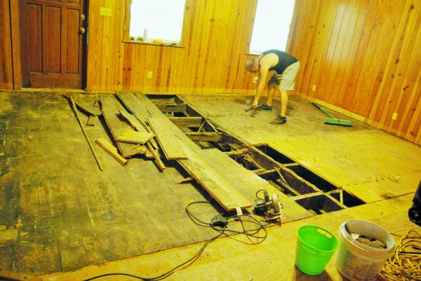Subfloor Demolition in Chillicothe